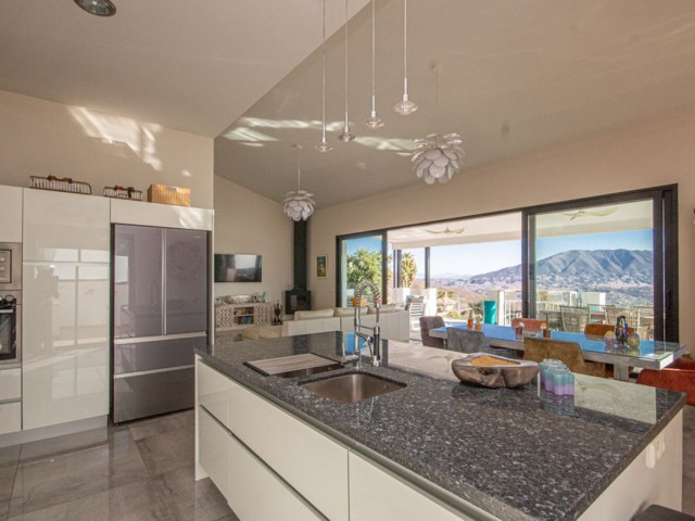 4 Bedrooms Villa in La Mairena