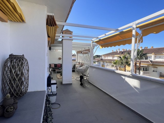 Takvåning i Nueva Andalucía
