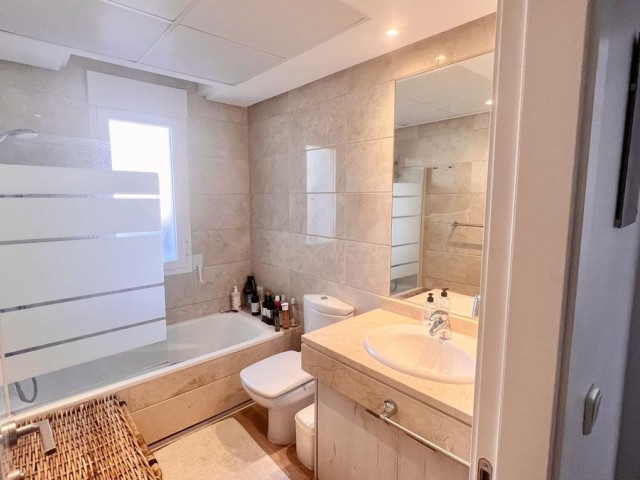 Takvåning i Nueva Andalucía