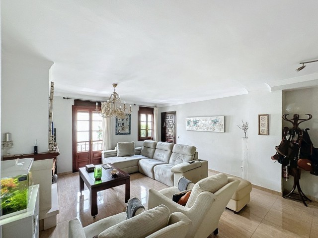 5 Soveroms Villa i Estepona