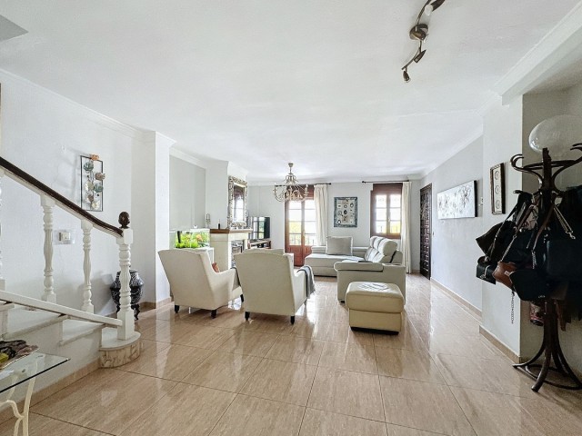 5 Soveroms Villa i Estepona