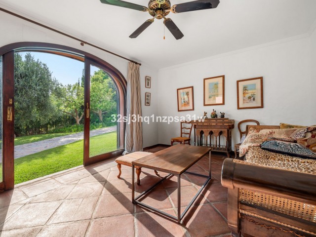5 Bedrooms Villa in Nueva Andalucía