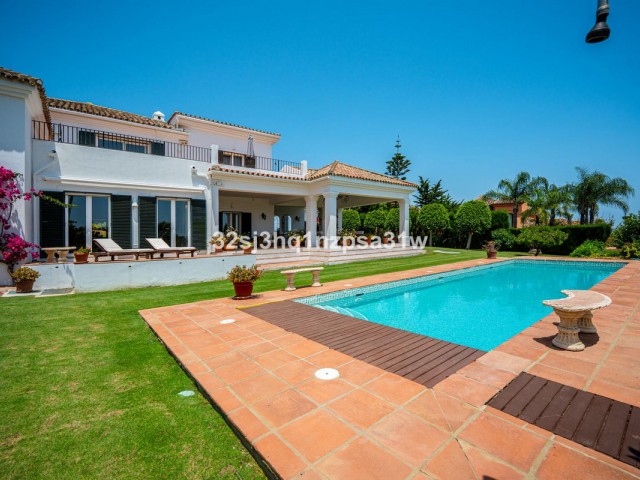 5 Bedrooms Villa in Sotogrande