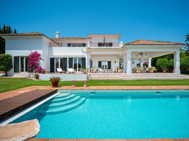 5 Bedrooms Villa in Sotogrande