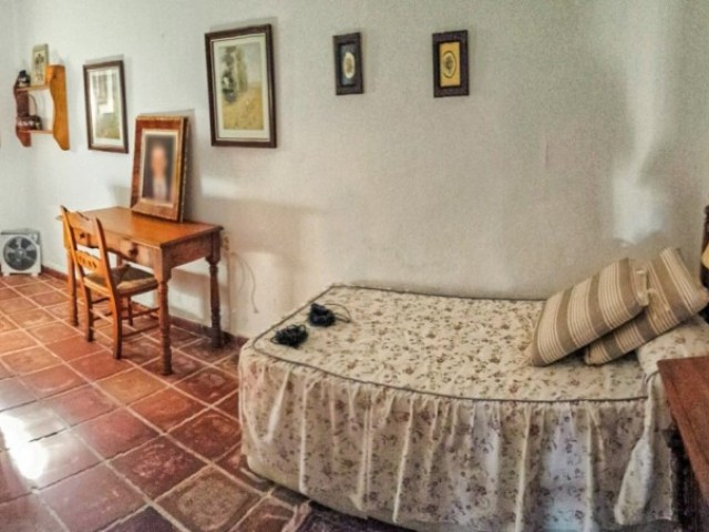 6 Bedrooms Villa in Casarabonela