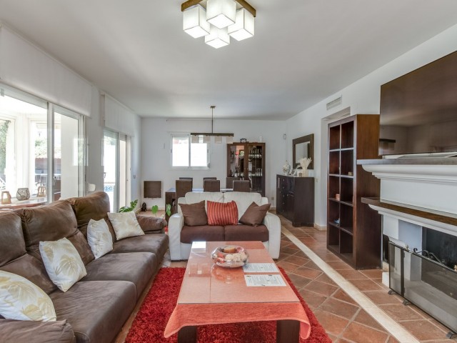 4 Soveroms Villa i La Duquesa
