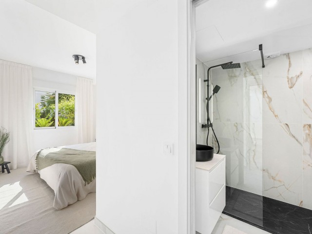 3 Soveroms Leilighet i Guadalmina Baja