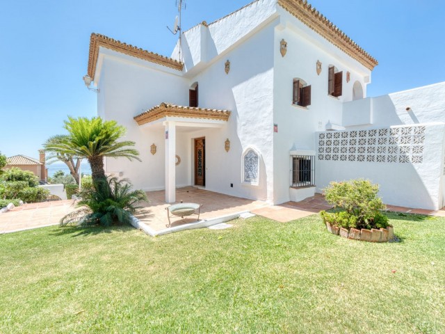 5 Soveroms Villa i Estepona