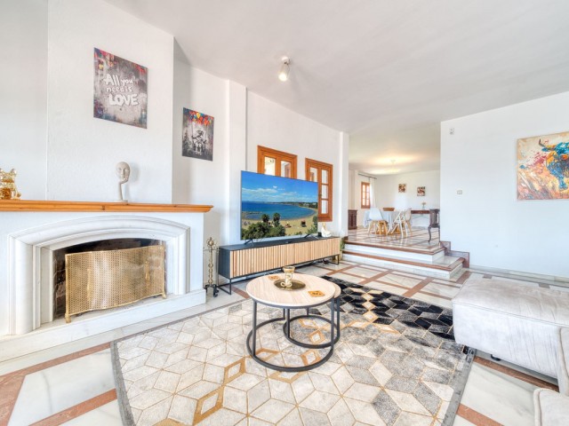 5 Soveroms Villa i Estepona