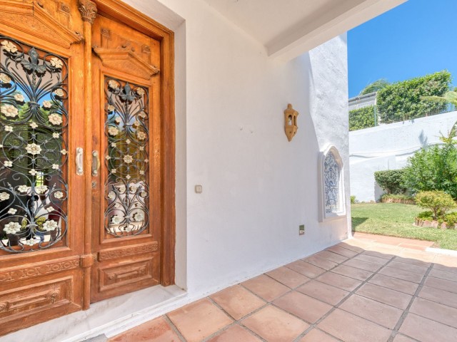 5 Soveroms Villa i Estepona