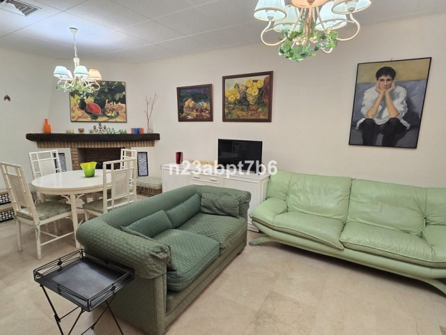 2 Bedrooms Apartment in Nueva Andalucía