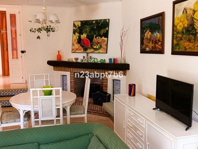 2 Bedrooms Apartment in Nueva Andalucía