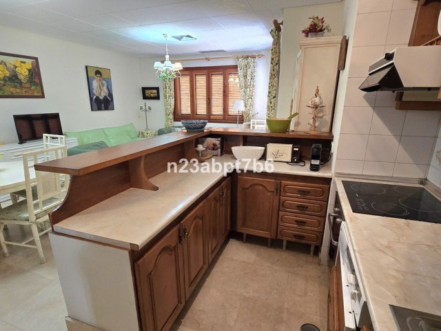 2 Bedrooms Apartment in Nueva Andalucía