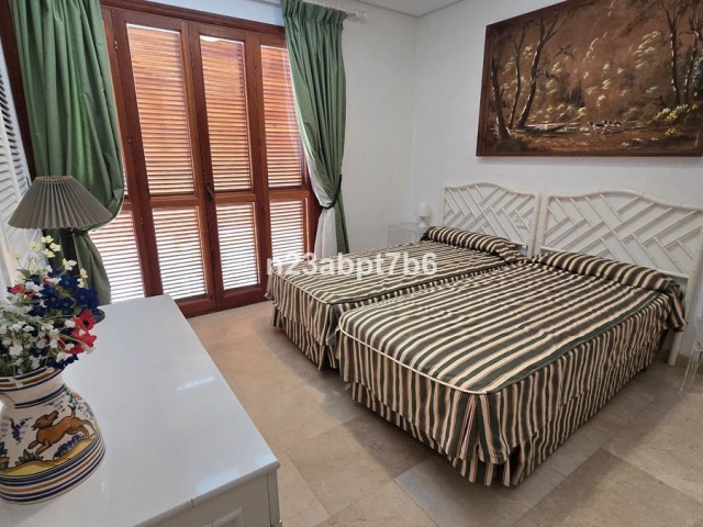 2 Bedrooms Apartment in Nueva Andalucía