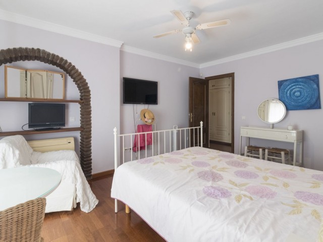 6 Sovrums Villa i Fuengirola