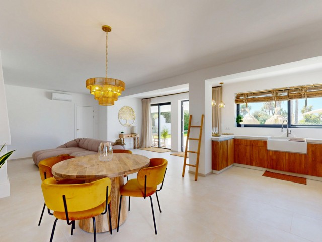 3 Soveroms Villa i Estepona