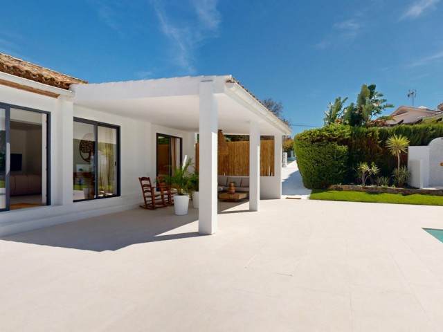 3 Soveroms Villa i Estepona