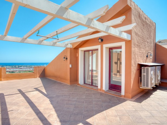 3 Bedrooms Townhouse in Benahavís