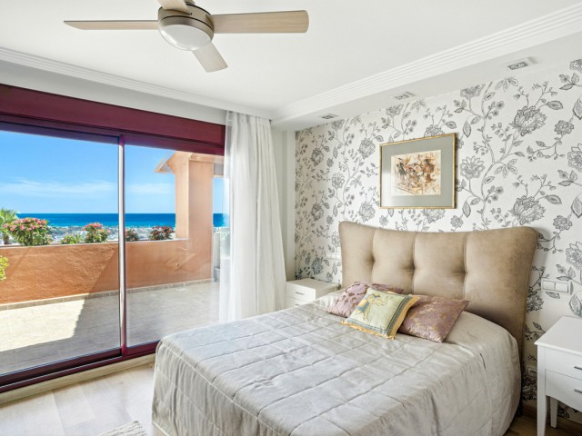 3 Bedrooms Townhouse in Benahavís