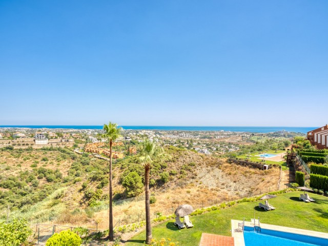 3 Bedrooms Townhouse in Benahavís