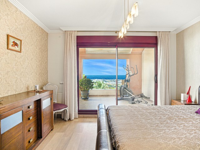 3 Bedrooms Townhouse in Benahavís