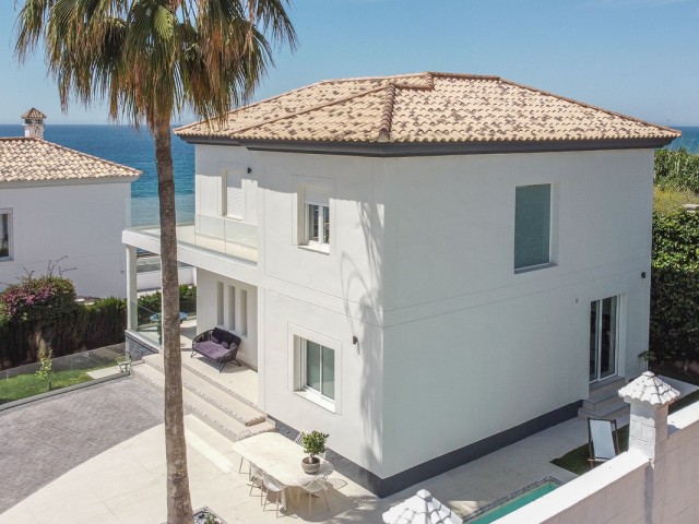 Villa avec 5 Chambres  à El Faro