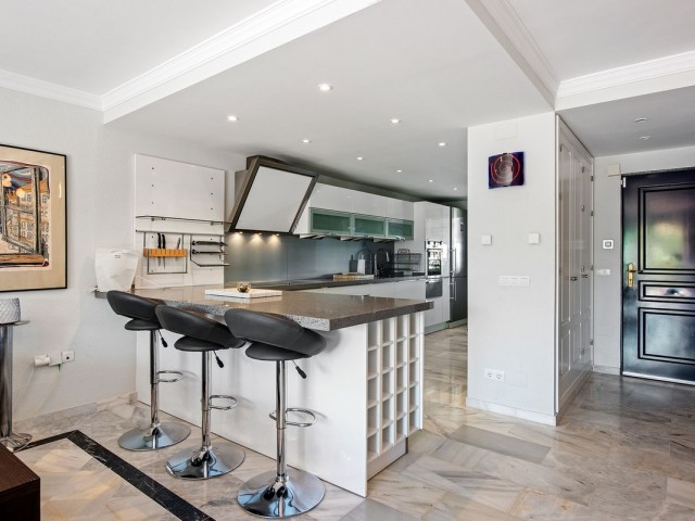 Radhus, Atalaya, R5145052