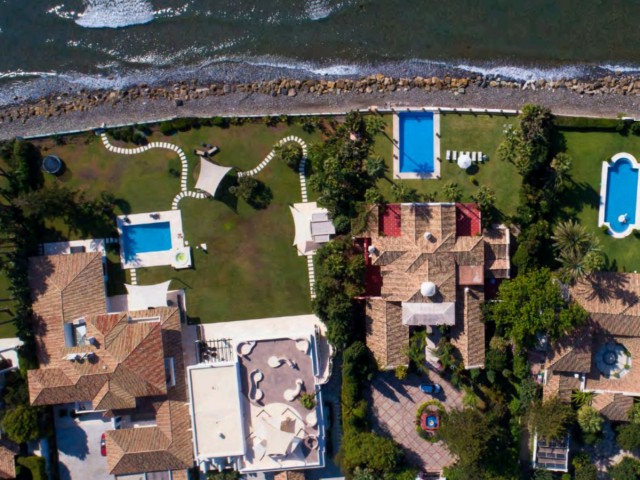 5 Bedrooms Villa in New Golden Mile