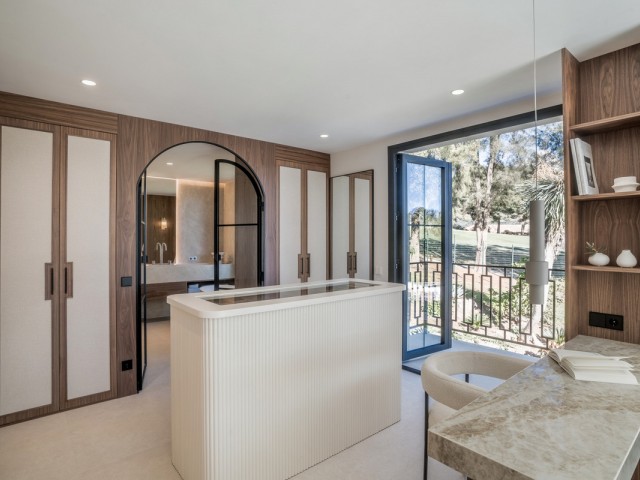 5 Slaapkamer Villa in Nueva Andalucía