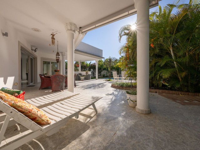 5 Bedrooms Villa in Marbesa