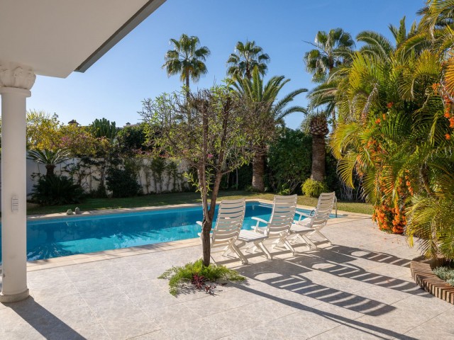 5 Bedrooms Villa in Marbesa