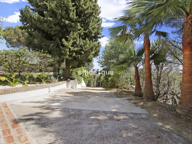4 Sovrums Villa i Estepona