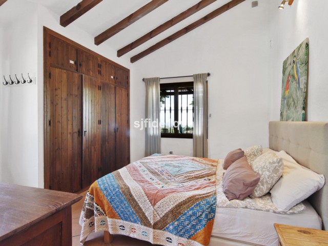 4 Sovrums Villa i Estepona