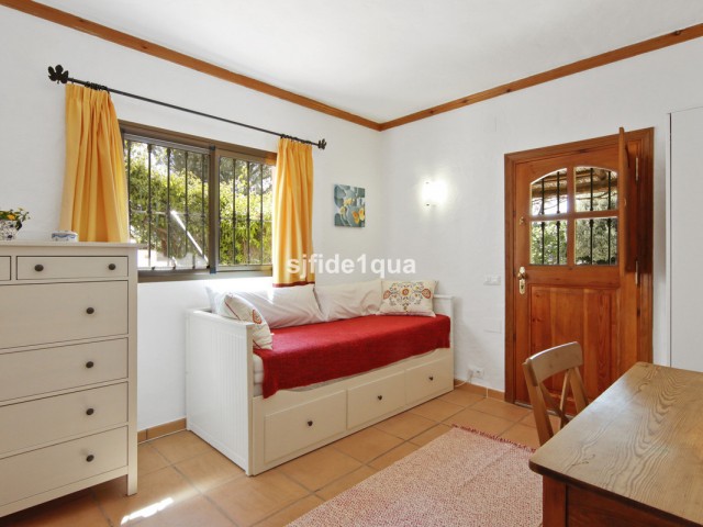 4 Sovrums Villa i Estepona