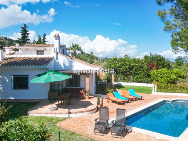 4 Sovrums Villa i Estepona