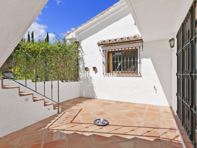 4 Sovrums Villa i Estepona