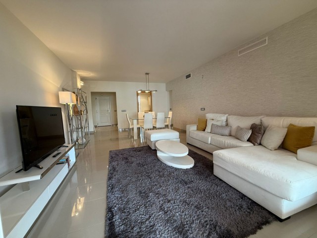 Appartement, New Golden Mile, R5142190