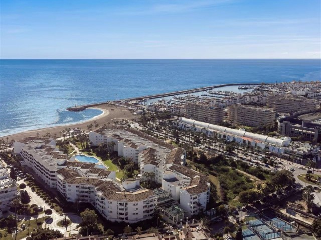 2 Bedrooms Apartment in Puerto Banús