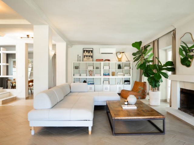 4 Sovrums Villa i Estepona