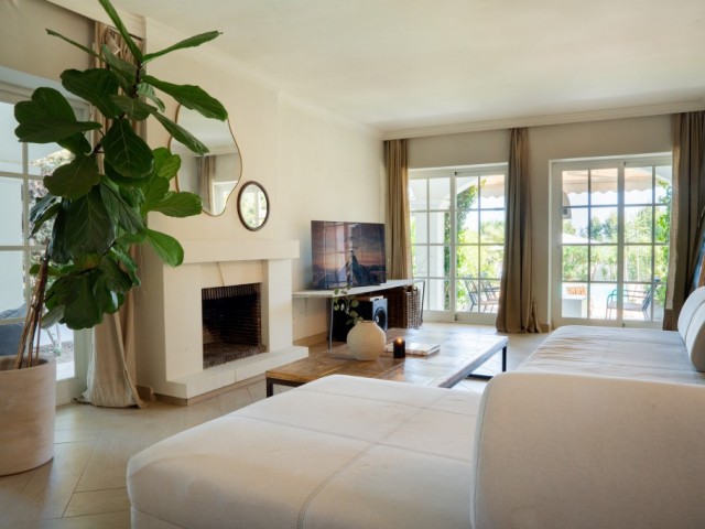 4 Sovrums Villa i Estepona