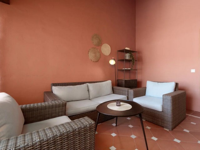 2 Bedrooms Apartment in Elviria