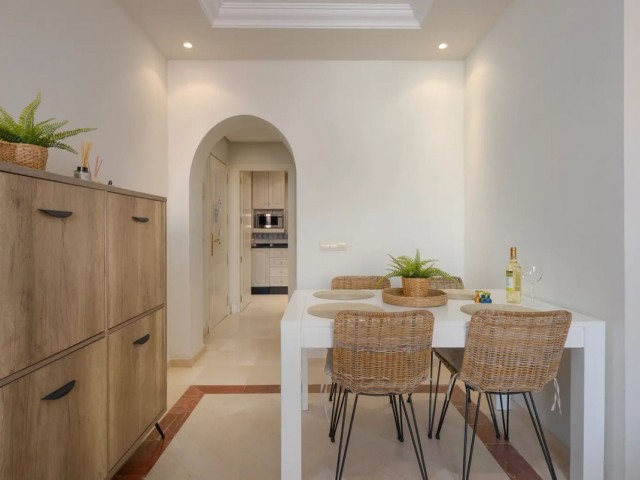 2 Bedrooms Apartment in Elviria