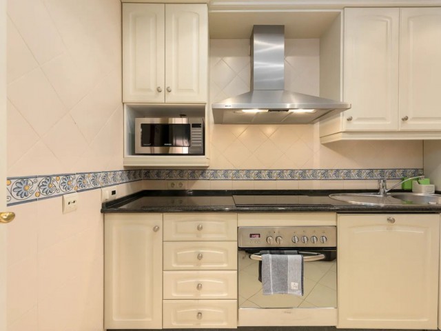 2 Bedrooms Apartment in Elviria