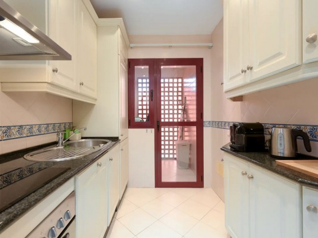 2 Bedrooms Apartment in Elviria