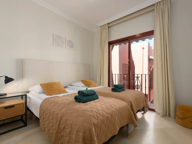 2 Bedrooms Apartment in Elviria