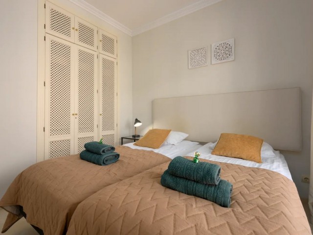 2 Bedrooms Apartment in Elviria
