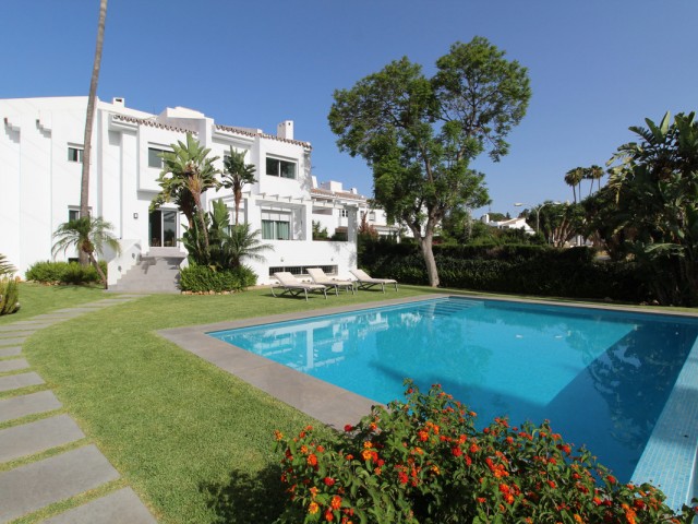 5 Sovrums Villa i Nueva Andalucía