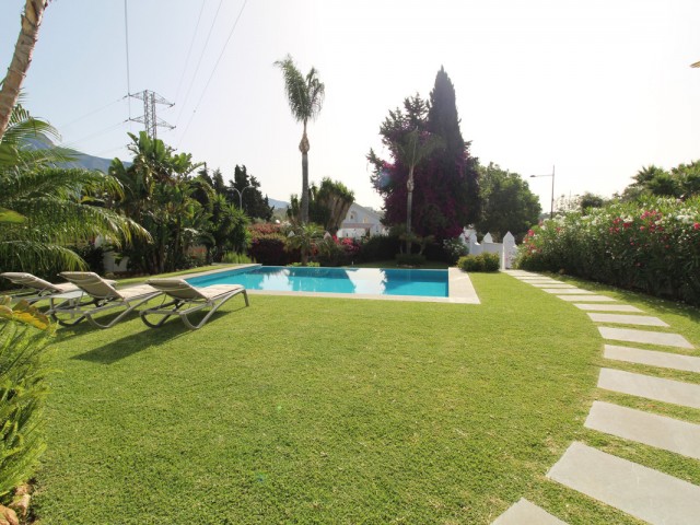 5 Sovrums Villa i Nueva Andalucía