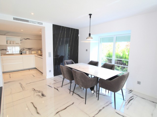 5 Slaapkamer Villa in Nueva Andalucía