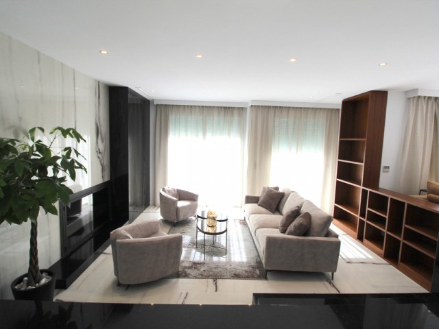 5 Slaapkamer Villa in Nueva Andalucía